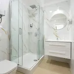 Luxury Fetivi בית הארחה