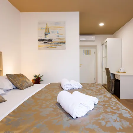 Luxury Fetivi Affittacamere 4*